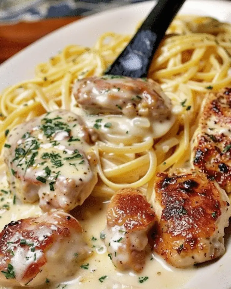 Creamy Garlic Butter Chicken & Linguine in Alfredo Sauce
