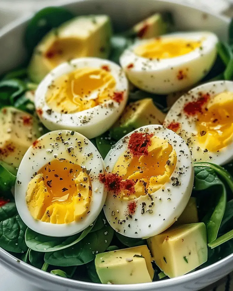 Avocado and Spinach Egg Salad: A Nutritious and Creamy Delight