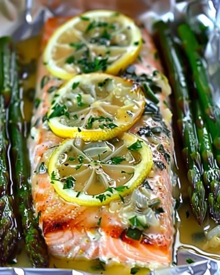 Baked Salmon in Foil with Asparagus and Lemon Garlic Butter Sauce